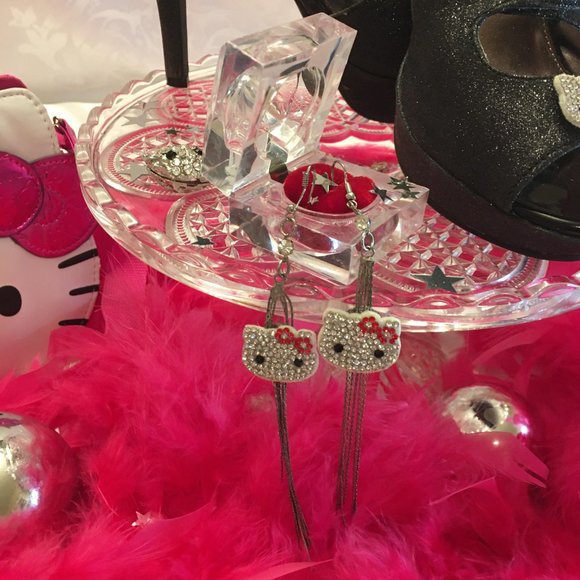GORGEOUS black glitter heels and matching earings with hello kitty crystals! - Picture 8 of 15